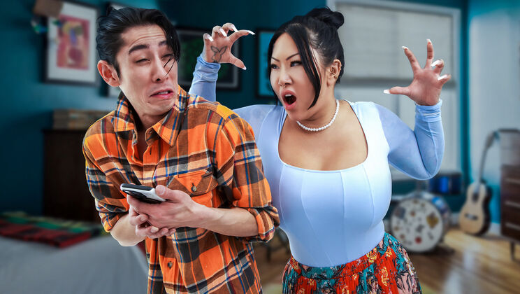 ⁣Tiger Moms - David LeeConnie Perignon - Donu2019t be a Fucking Whimp! Make Mommy Cum NOW! (Connie Perignon Debut) 