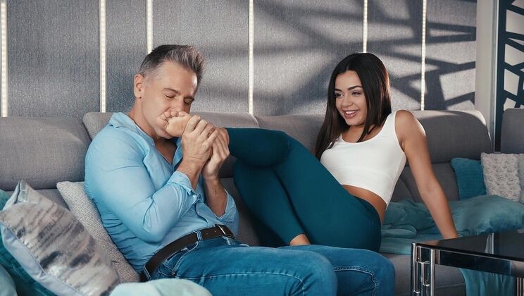 ⁣Brazzers - TottiMartina Smeraldi - A Good Days Work 